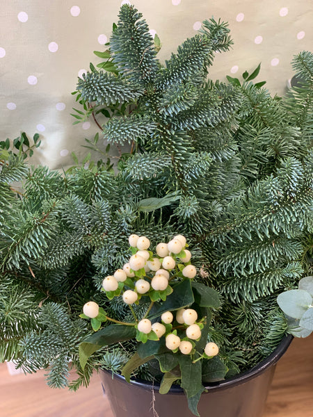 Wreath making at The Axe and Cleaver 1st December 7pm